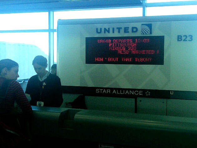 United-Flight-Board-at-the-Denver-Airport.jpg