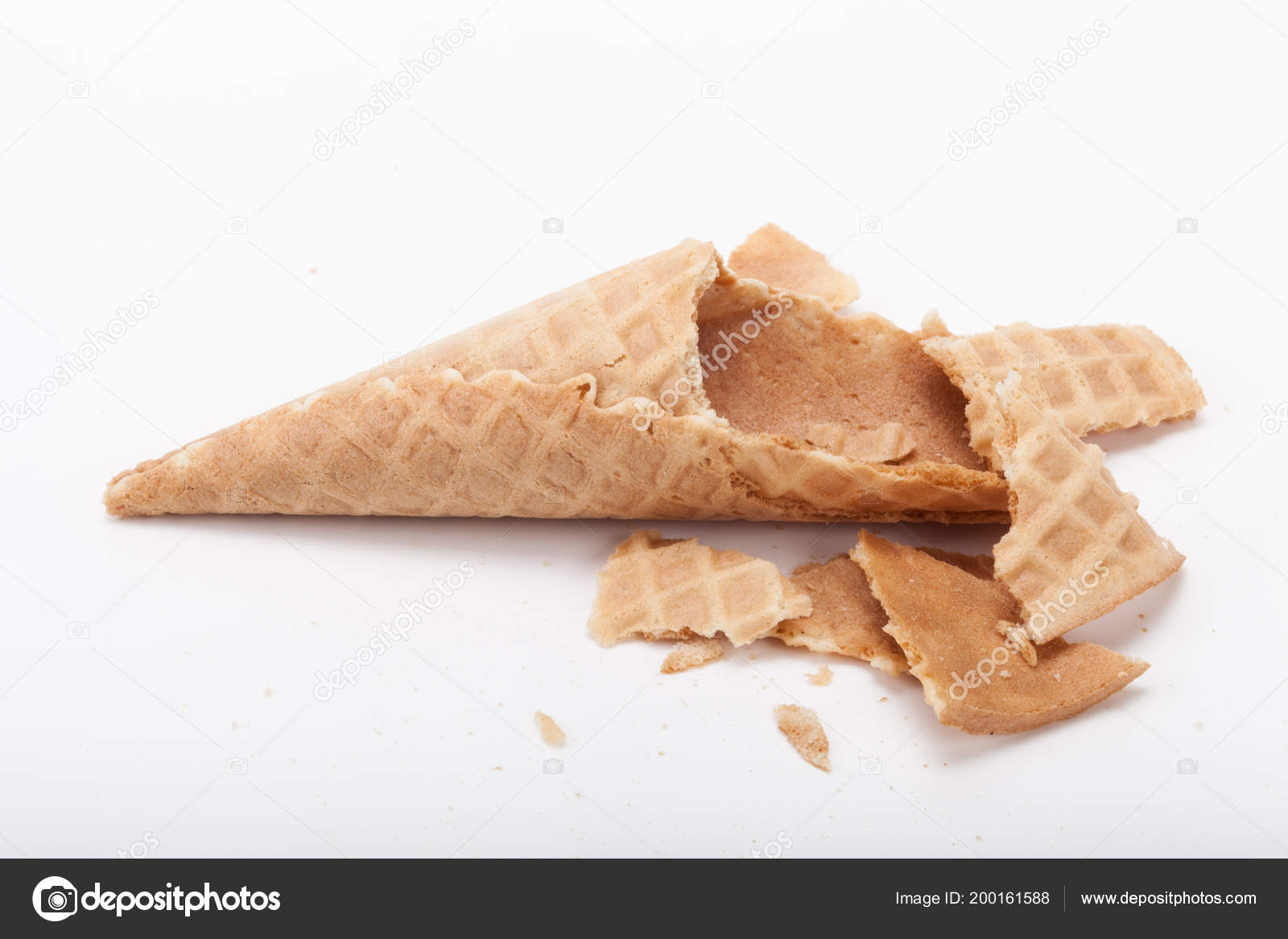 depositphotos_200161588-stock-photo-broken-empty-sugar-waffle-cones.jpg