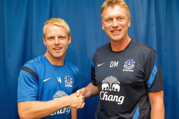 Steven+Naismith+and+manager+David+Moyes+during+the+press+conference+at+Finch+Farm