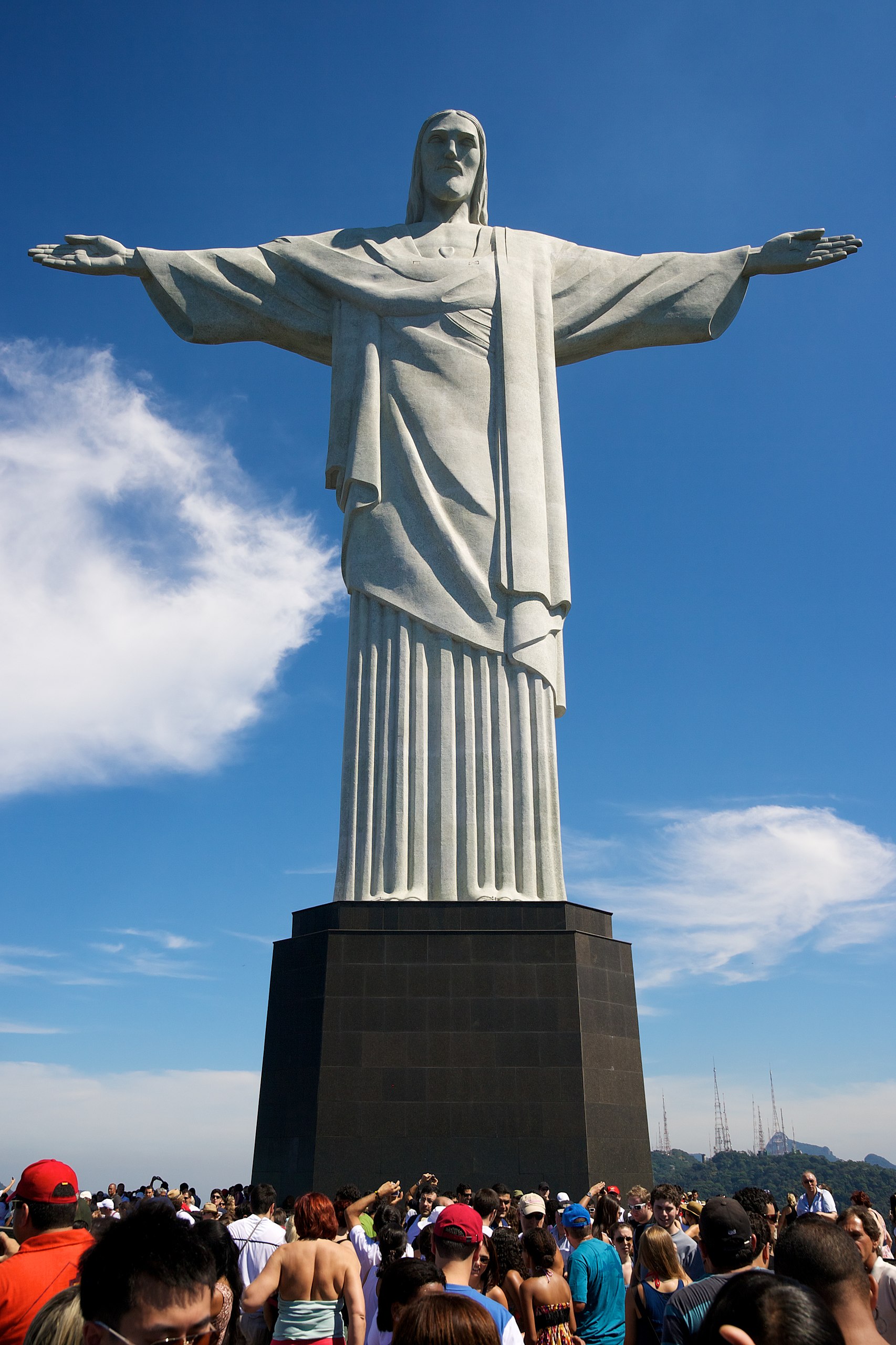 1706px-Cristo_Redentor_-_Rio_de_Janeiro%2C_Brasil.jpg