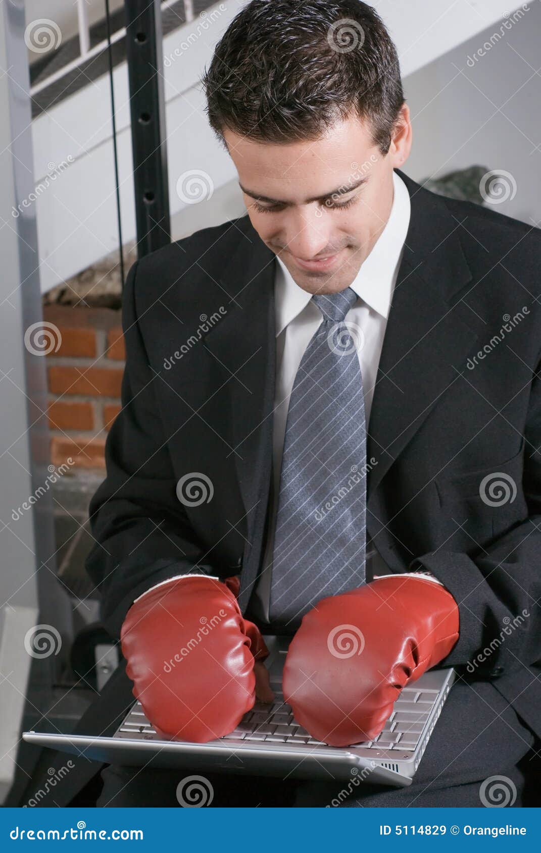 typing-gloves-5114829.jpg