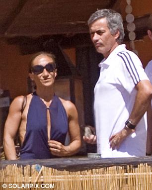 article-2311136-195FB52C000005DC-118_306x382.jpg