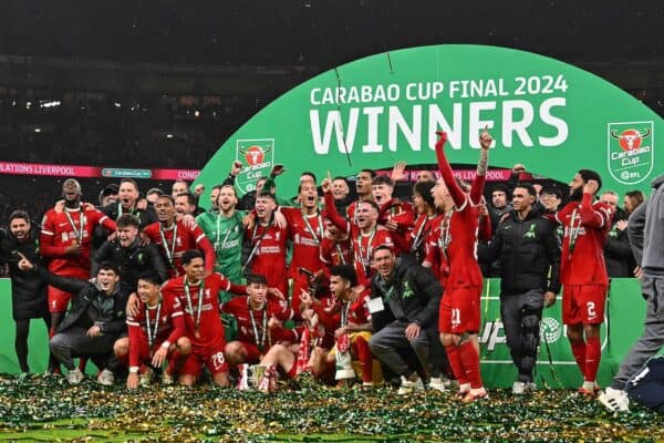 LONDON, ENGLAND - Sunday, February 25, 2024: The Liverpool team celebrate winning the cup after the Football League Cup Final match between Chelsea FC and Liverpool FC at Wembley Stadium. (Photo by Peter Powell/Propaganda)