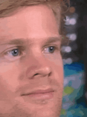 blinking-eyes-white-guy.gif