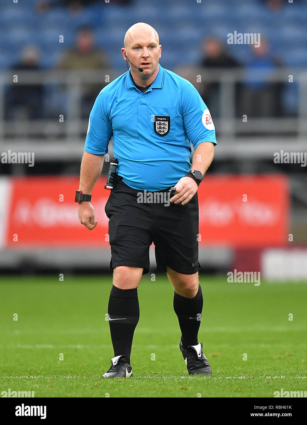 match-referee-simon-hooper-RBH61K.jpg