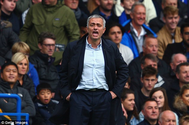 2D80B7F000000578-0-Jose_Mourinho_said_the_winger_was_left_out_because_Chelsea_have_-a-5_1445246027671.jpg
