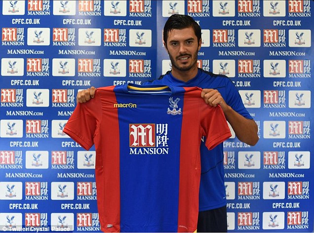 35F8E0B200000578-3677145-Crystal_Palace_have_signed_defender_James_Tomkins_from_West_Ham_-a-7_1467814494454.jpg