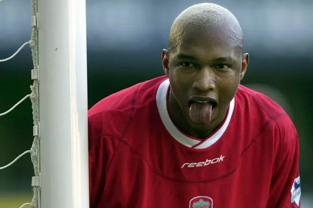 1_El-Hadji-Diouf-Liverpool.jpg